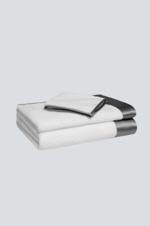 MANITO Brimmy 3 Piece Bath Towel Set with dark-gray silk trim, crafted from soft absorbent cotton terry.