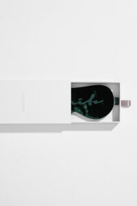 Ladylike Silk Velvet Green Eye Mask in a gift box with elegant "MANITO" branding and rich velvet fabric.